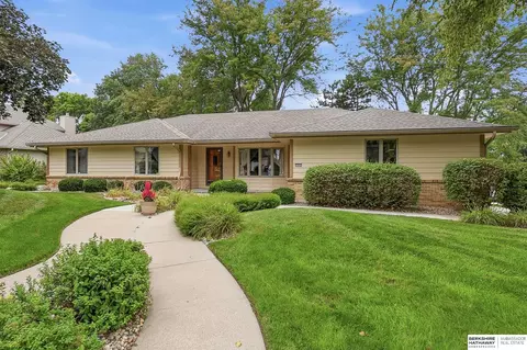 15665 Farnam Cir, Omaha, NE 68118