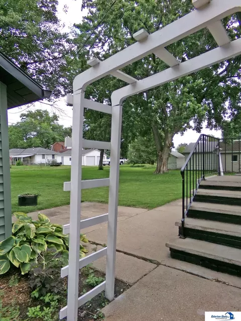 Exterior - 1708 Grant St, Beatrice, NE 68310 photo 10 of 14