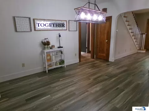 Entry Way - 1708 Grant St, Beatrice, NE 68310 photo 3 of 7