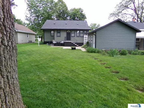 Exterior - 1708 Grant St, Beatrice, NE 68310 photo 8 of 14