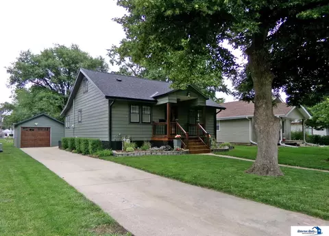 Exterior - 1708 Grant St, Beatrice, NE 68310 photo 14 of 14