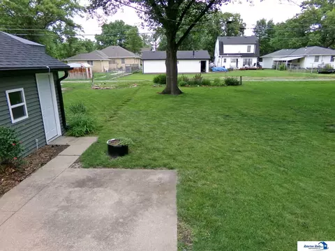 Exterior - 1708 Grant St, Beatrice, NE 68310 photo 13 of 14