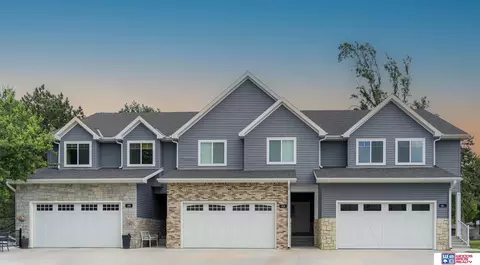 312 S 55th St, Lincoln, NE 68510