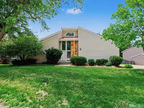 722 S 153rd Cir, Omaha, NE 68154