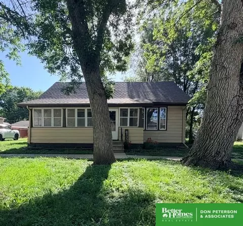 206 S 2nd St, Cedar Bluffs, NE 68015