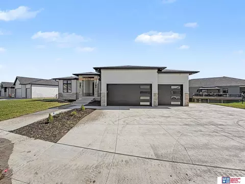 7222 N 49th St, Lincoln, NE 68514