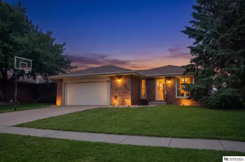 616 N 86th St, Lincoln, NE 68505