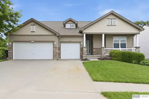 20903 Cleveland St, Elkhorn, NE 68022