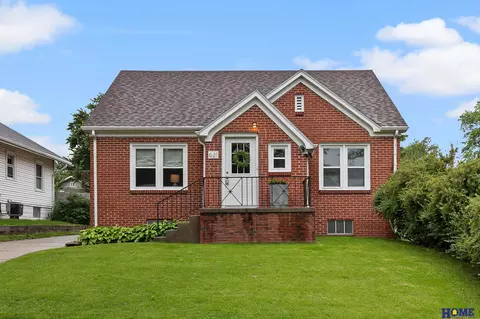 621 A St, Lincoln, NE 68502