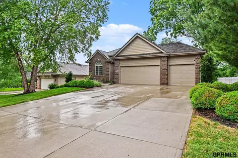 2916 S 165th Ave, Omaha, NE 68130