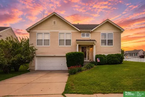 2619 Kelly Dr, Bellevue, NE 68123