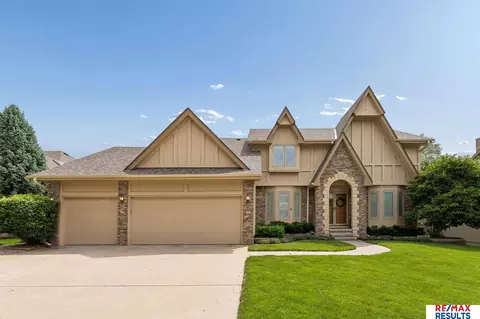 6151 S 102 Ave, Omaha, NE 68127