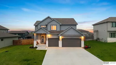 12638 Carpenter St, Papillion, NE 68138