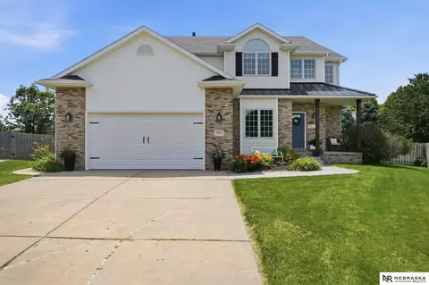 3345 Cactus Ct, Lincoln, NE 68516