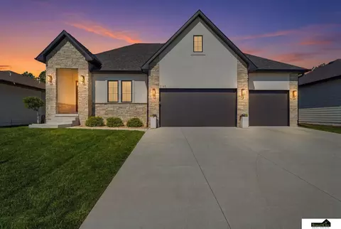 2141 Big Timber Rd, Lincoln, NE 68520