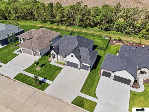 2141 Big Timber Rd, Lincoln, NE 68520