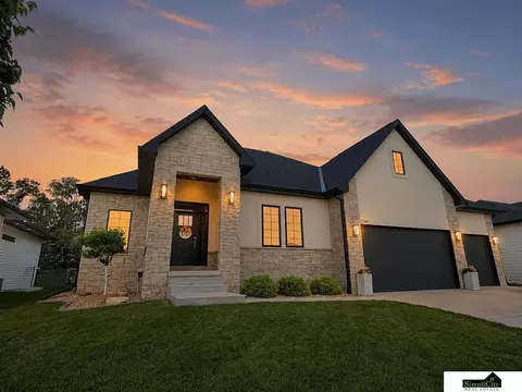 2141 Big Timber Rd, Lincoln, NE 68520