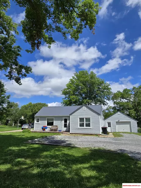 2118 Lincoln St, Beatrice, NE 68310