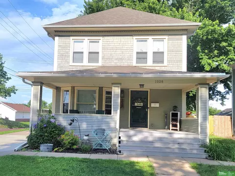 1028 N Platte Ave, York, NE 68467