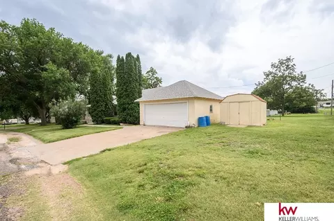 Exterior - 970 E 4th St, Superior, NE 68978 photo 3 of 6