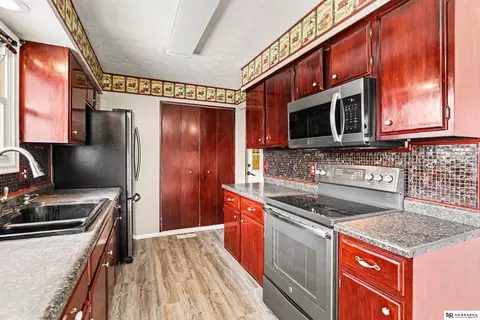 Kitchen - 620 Pine St, Ceresco, NE 68017 photo 3 of 3