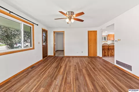 Living - 308 Rangeline Rd, Snyder, NE 68664 photo 3 of 4