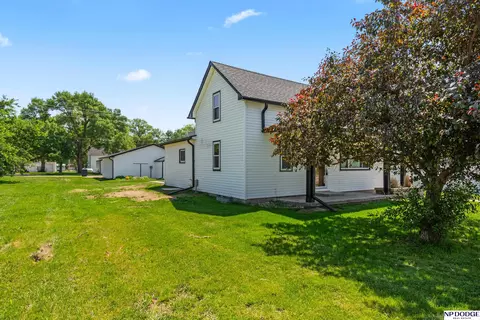 Exterior - 308 Rangeline Rd, Snyder, NE 68664 photo 2 of 10