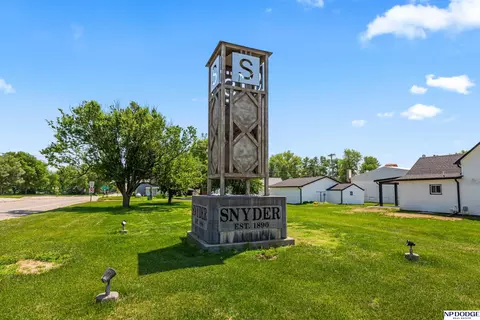Exterior - 308 Rangeline Rd, Snyder, NE 68664 photo 3 of 10