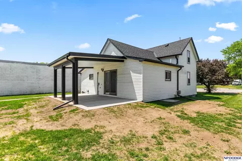 Exterior - 308 Rangeline Rd, Snyder, NE 68664 photo 4 of 10