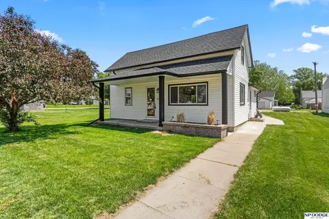 308 Rangline Rd, Snyder, NE 68664