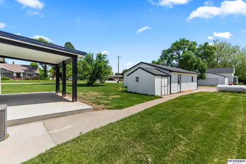 Exterior - 308 Rangeline Rd, Snyder, NE 68664 photo 6 of 10
