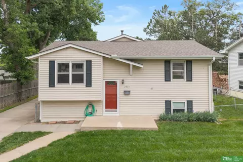 2335 S 123 St, Omaha, NE 68144