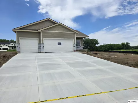 11406 N 161 Ave, Bennington, NE 68007