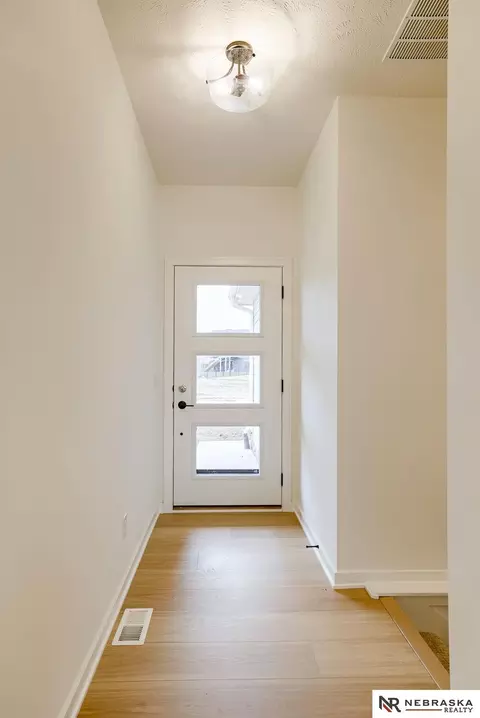 Entry Way - 16013 Isabella St, Bennington, NE 68007 photo 1 of 2