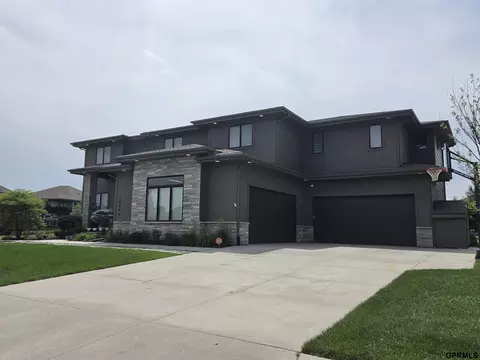 10906 S 175 St, Omaha, NE 68136