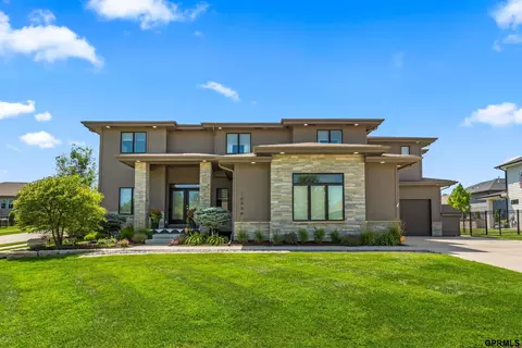 10906 S 175 St, Omaha, NE 68136