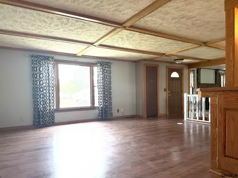 Living - 133 N Fillmore St, Bruning, NE 68322 photo 2 of 4
