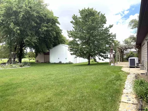 Exterior - 133 N Fillmore St, Bruning, NE 68322 photo 2 of 4