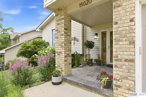 15020 Dorcas Cir, Omaha, NE 68144