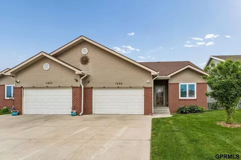 7809 S 22 Ave, Bellevue, NE 68147