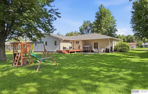Exterior - 507 E Fulton St, Hooper, NE 68031 photo 5 of 8