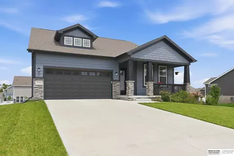 7715 S 184th Ave, Omaha, NE 68136