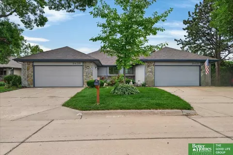 9429 Parker St, Omaha, NE 68114