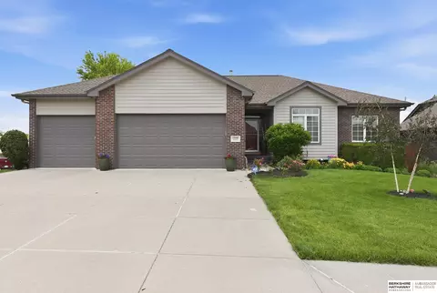 15450 Briar St, Omaha, NE 68138