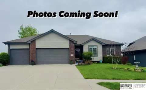 15450 Briar St, Omaha, NE 68138