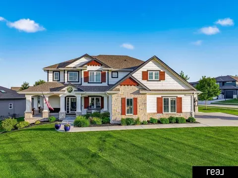 21825 H St, Elkhorn, NE 68022
