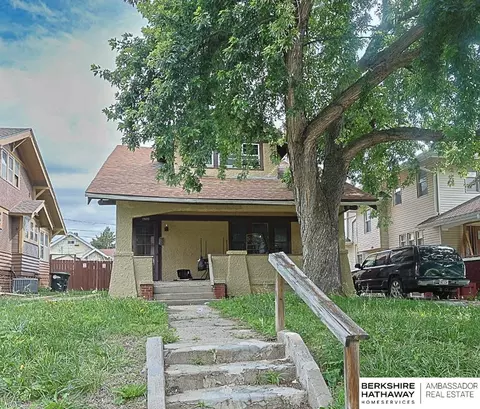2870 Newport Ave, Omaha, NE 68112