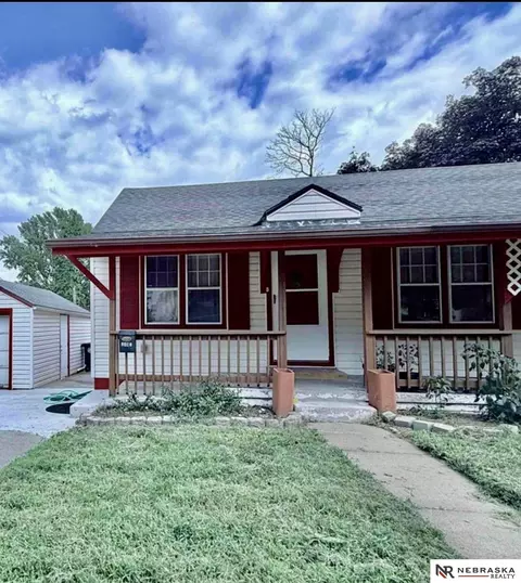 3403 N 63rd St, Omaha, NE 68104