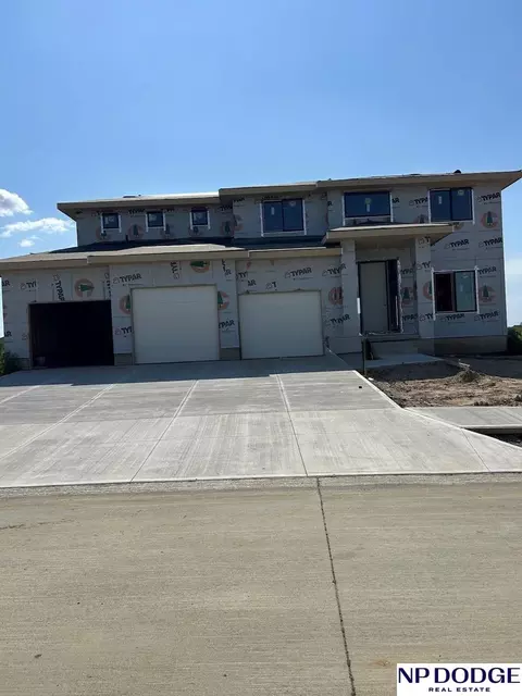 5916 N 197 St, Elkhorn, NE 68022