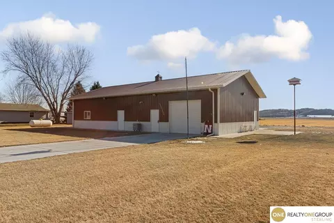 330 E 15th St, Decatur, NE 68020